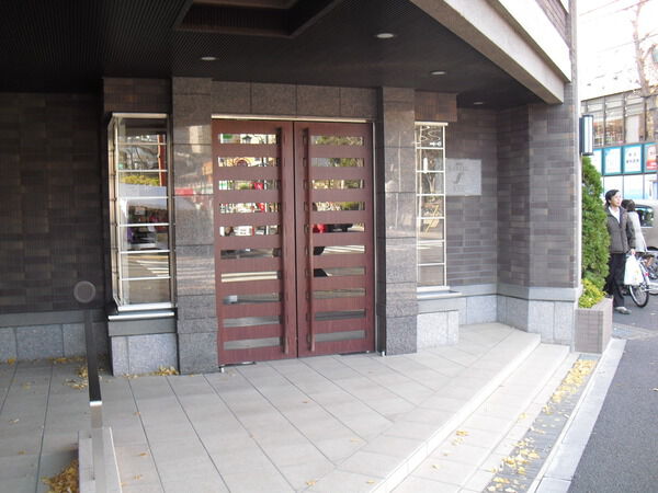 【ナイスエスアリーナ藤が丘】エントランス