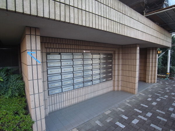 ウエストエミナンス