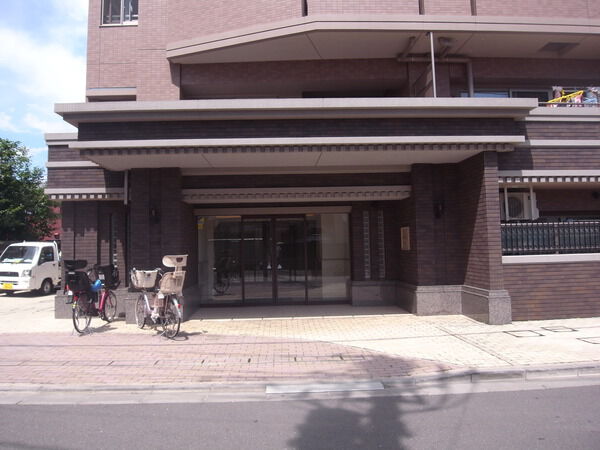 【ナイスブライトピア新川崎】エントランス