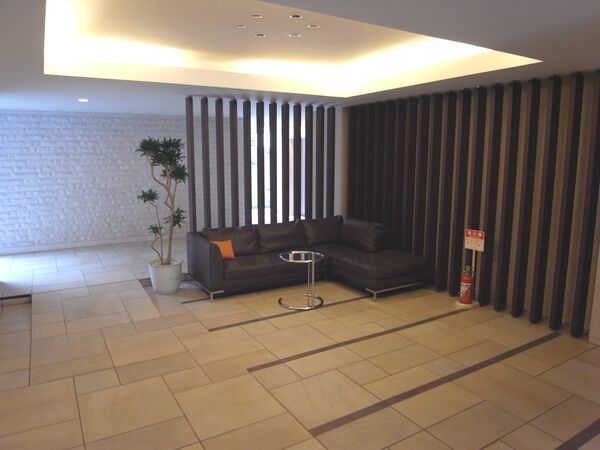 【クレストフォルム新川崎ブライトコート】エントランス