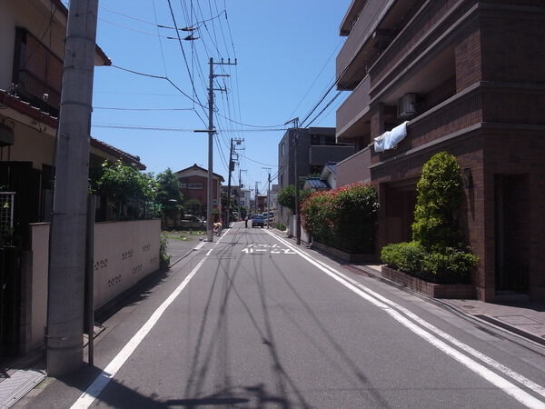 【ナイスアーバン新川崎ウイングスクエア】マンション前面道路