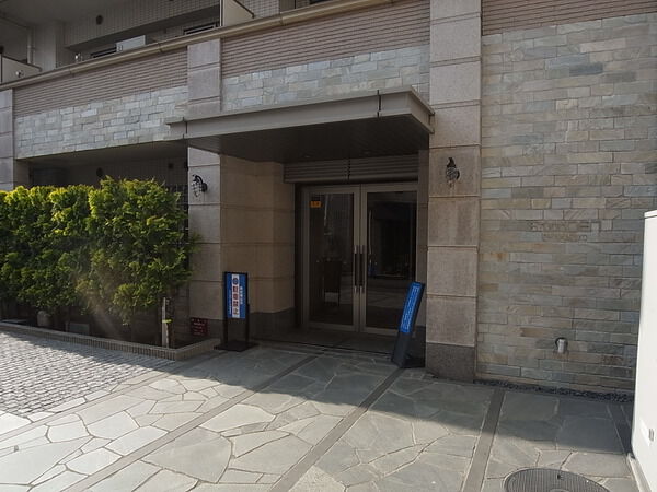 【スタジオデン新丸子】エントランス周辺