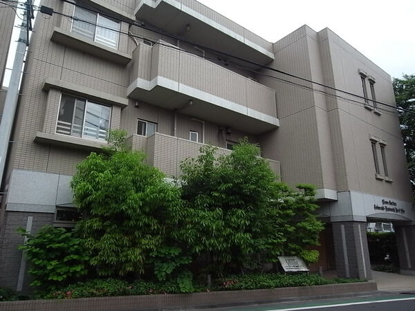 【ライオンズガーデン等々力緑地パークサイド】外観