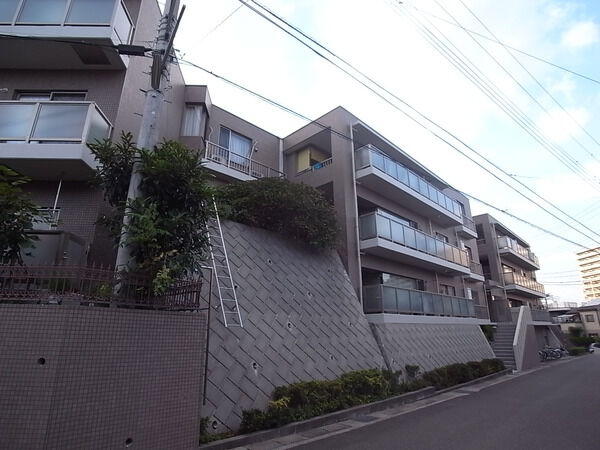 【ユニテ溝の口弐番館】物件外観 【ユニテ溝の口弐番館】物件外観