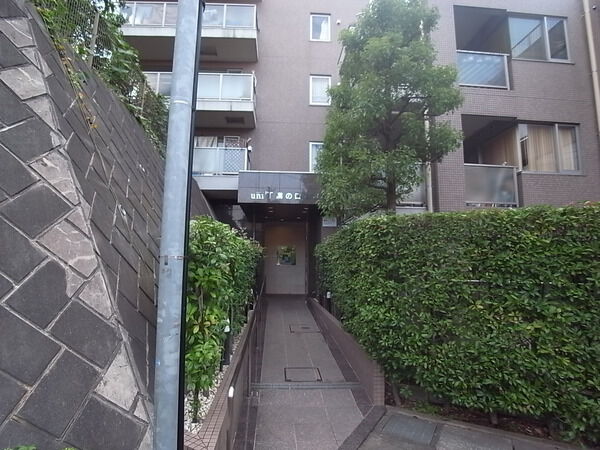 【ユニテ溝の口壱番館】エントランスアプローチ 【ユニテ溝の口壱番館】エントランスアプローチ