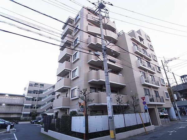 【クリオ武蔵新城六番館】マンション外観