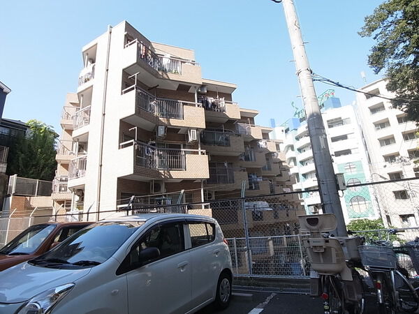 【クイーンハイツ溝口】外観