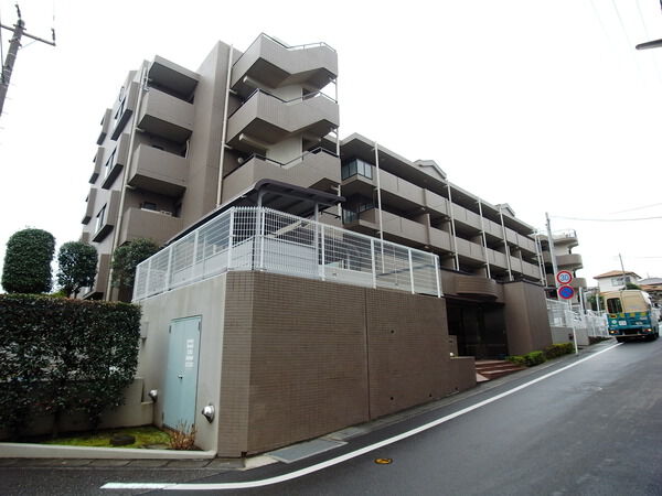 【グリーンシティー鷺沼参番館】建物外観