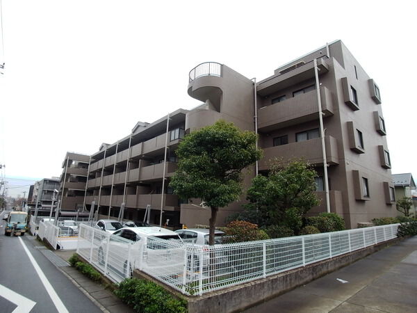 【グリーンシティー鷺沼参番館】建物外観