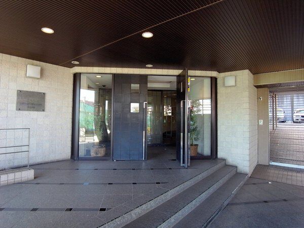 【宮前平ガーデンハウス弐番館】エントランス 【宮前平ガーデンハウス弐番館】エントランス