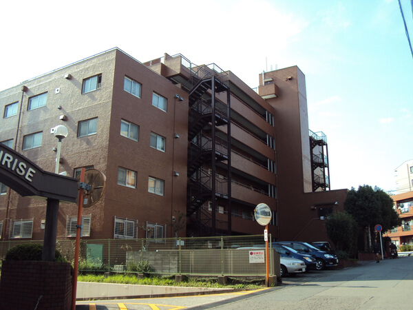 【朝日鷺沼マンション】外観②
