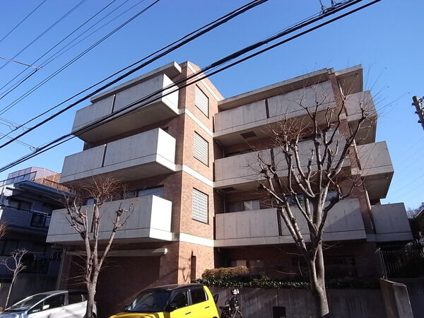 【ラフィネ鷺沼コート】マンション外観