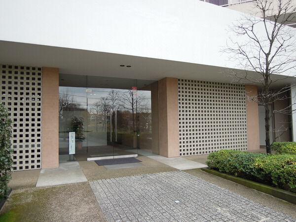 【イトーピア鷺沼グランフォート】エントランス１