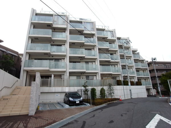 【サンクタス鷺沼ノール】建物外観