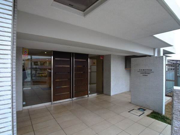 【サンクタス鷺沼ノール】エントランス