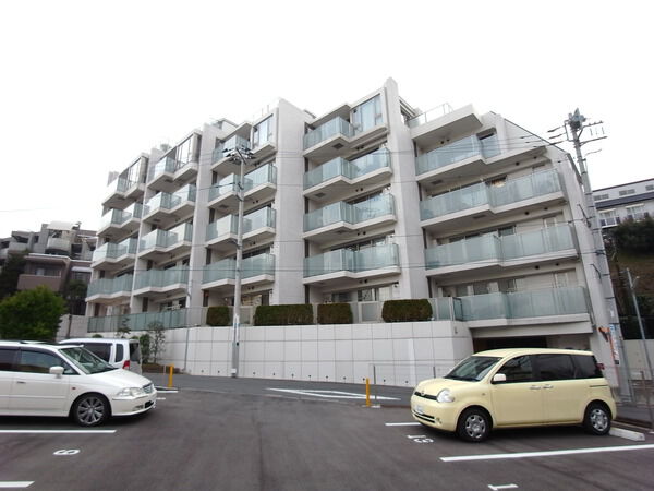 【サンクタス鷺沼ノール】建物外観