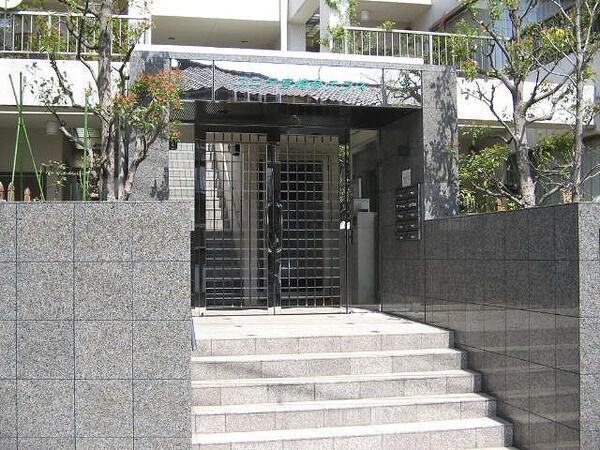 【ユニテ宮崎台テラス】エントランス