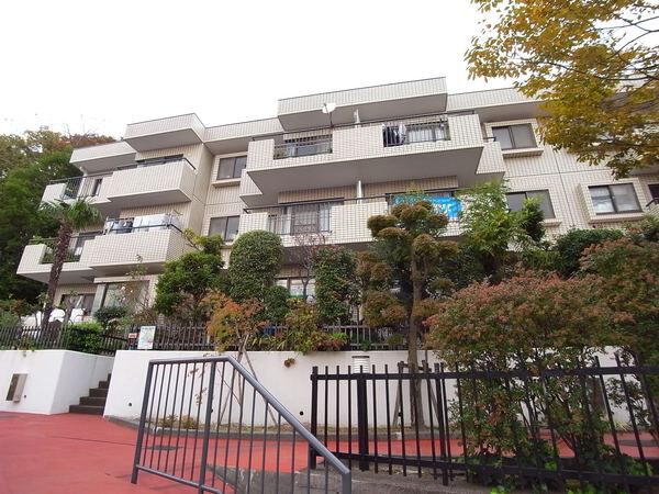 【宮崎台ロイヤルマンション】建物外観