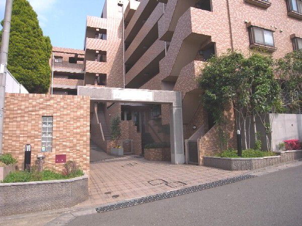 【シンフォニアたまプラーザ】エントランス