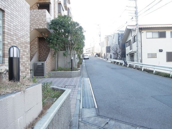 【シンフォニアたまプラーザ】前面道路