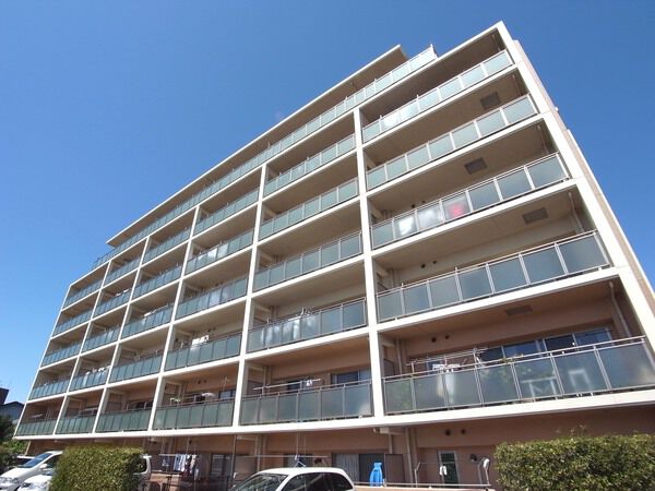 【ルイシャトレ鷺沼ヒルトップコート】建物外観