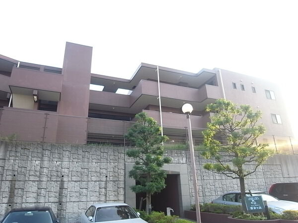 ファミールヒルズ百合ヶ丘 3枚目 ファミールヒルズ百合ヶ丘