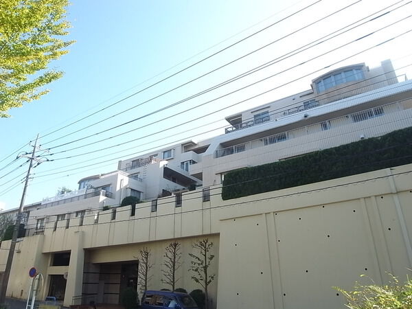 ヴェルビュ新百合ヶ丘レジデンシア 2枚目 ヴェルビュ新百合ヶ丘レジデンシア