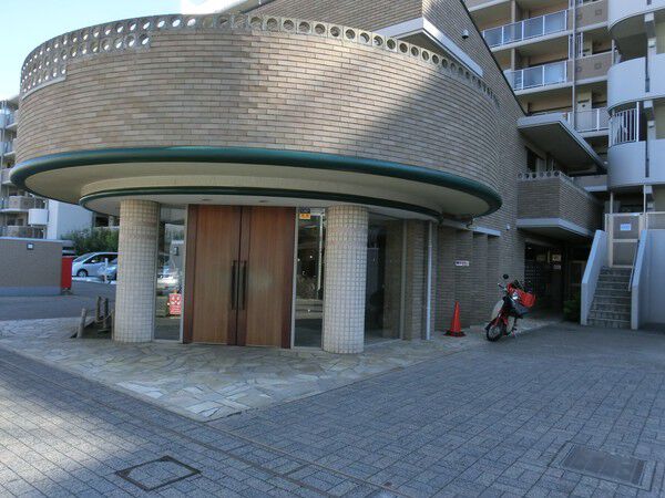 【ナイスパークステイツ淵野辺】エントランス