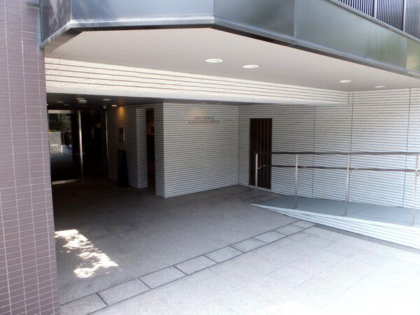 【シティハウス鎌倉大船】エントランスの様子 【シティハウス鎌倉大船】エントランスの様子