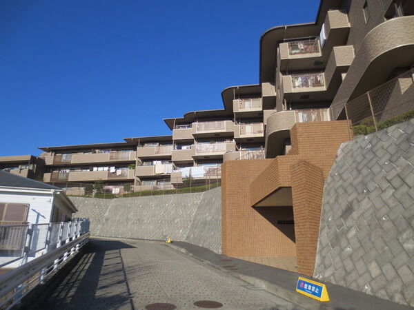 【コスモ鎌倉玉縄】現地外観　その３