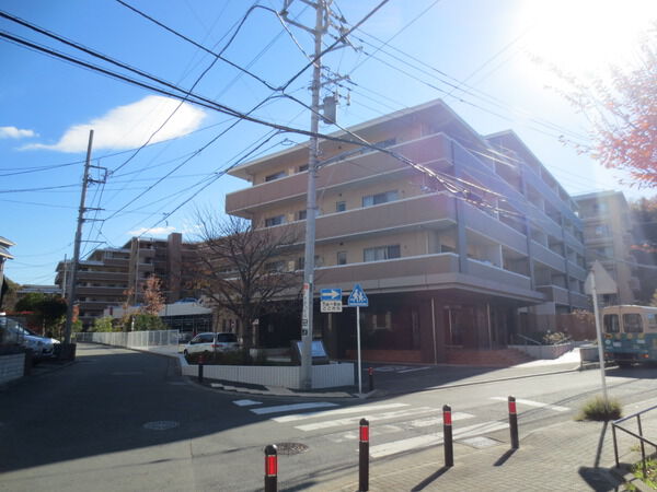 【ライオンズガーデンテラス鎌倉山崎】現地外観 その2 【ライオンズガーデンテラス鎌倉山崎】現地外観 その2