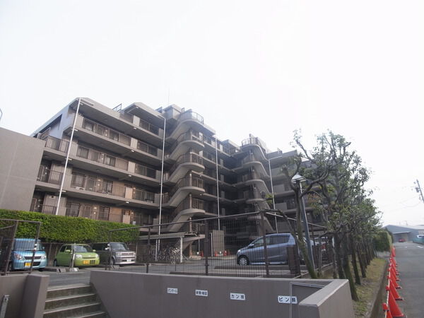 【エステスクエア湘南台】マンション外観3