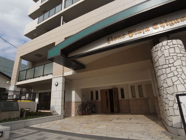 【ライオンズプラザ茅ヶ崎駅前】マンションエントランス 【ライオンズプラザ茅ヶ崎駅前】マンションエントランス