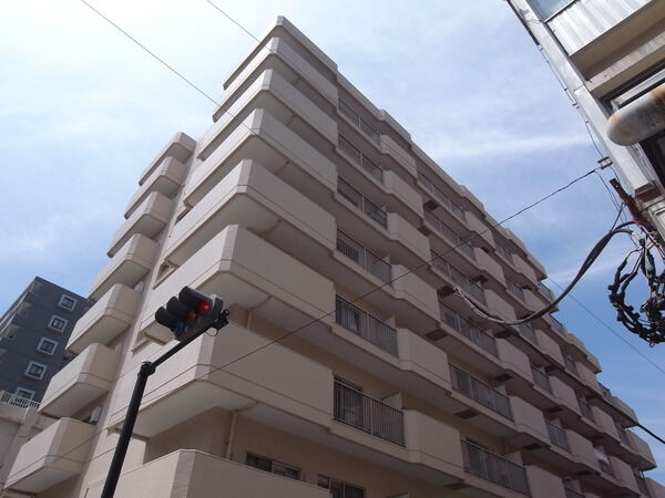 【朝日本厚木マンション】外観２