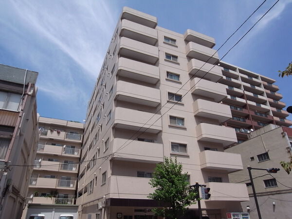 【朝日本厚木マンション】外観３