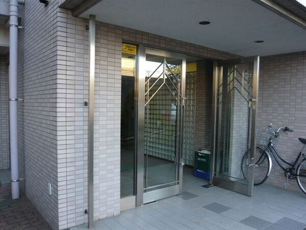 【東急ドエルアルス大和】エントランス
