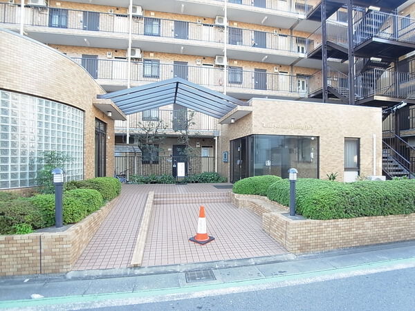 【ライオンズマンション大和第5】エントランス 【ライオンズマンション大和第5】エントランス