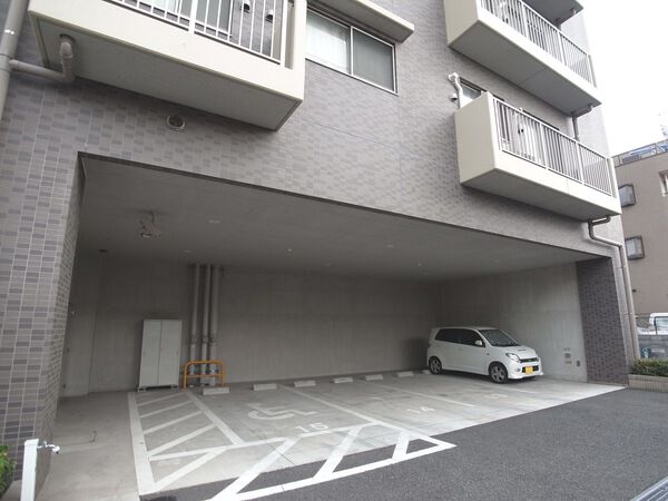 【レグザ大和マークソアレ】駐車場 【レグザ大和マークソアレ】駐車場