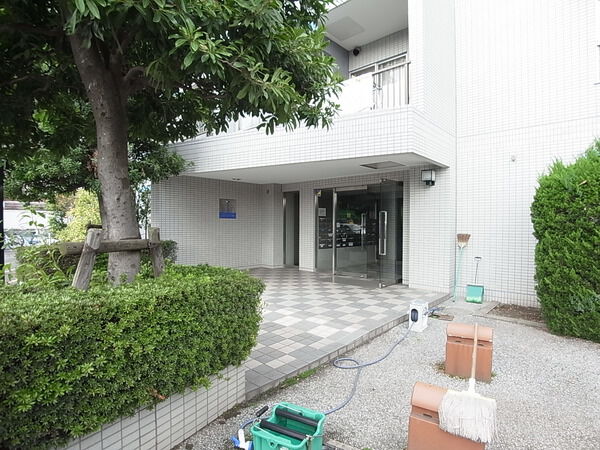【グランドメゾン大和】エントランス