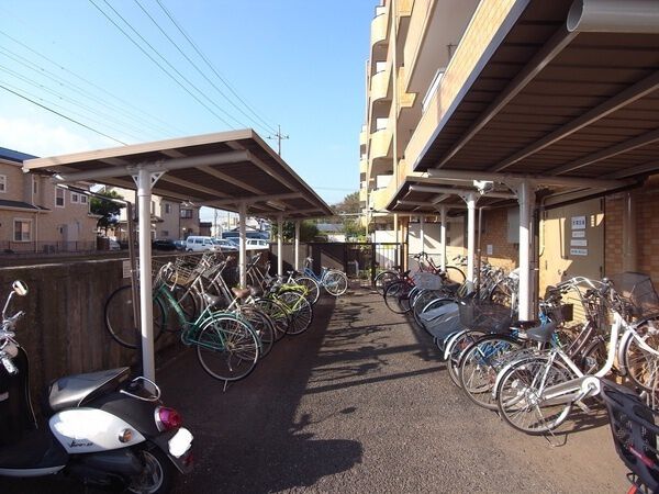 【ダイアパレス大和】駐輪場