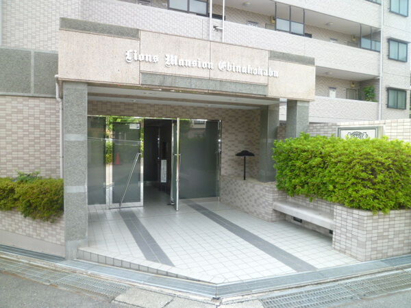 【ライオンズマンション海老名国分】エントランス