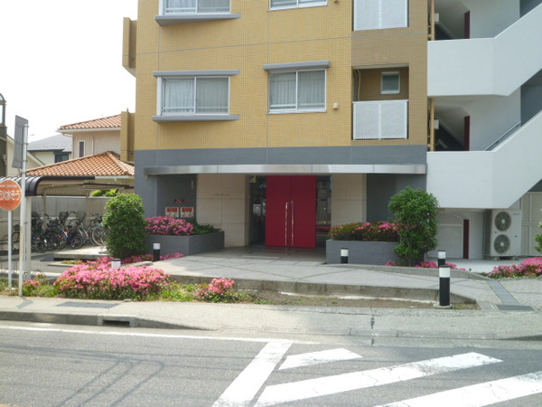 【小田急コアロード座間駅前タワー】エントランス 【小田急コアロード座間駅前タワー】エントランス