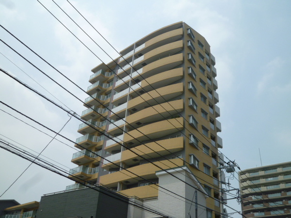 【小田急コアロード座間駅前タワー】東南側から撮影 【小田急コアロード座間駅前タワー】東南側から撮影