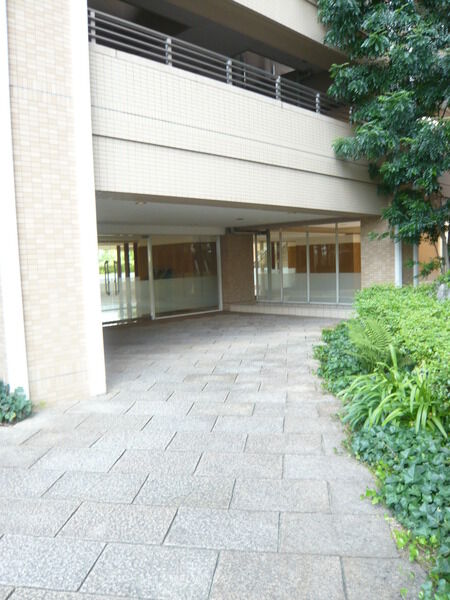 ロイヤルヴィーゼ四谷通