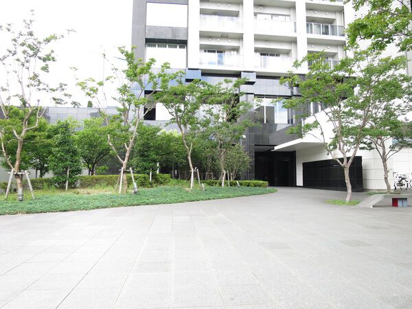 【ブリリアタワー名古屋グランスイート】アプローチ