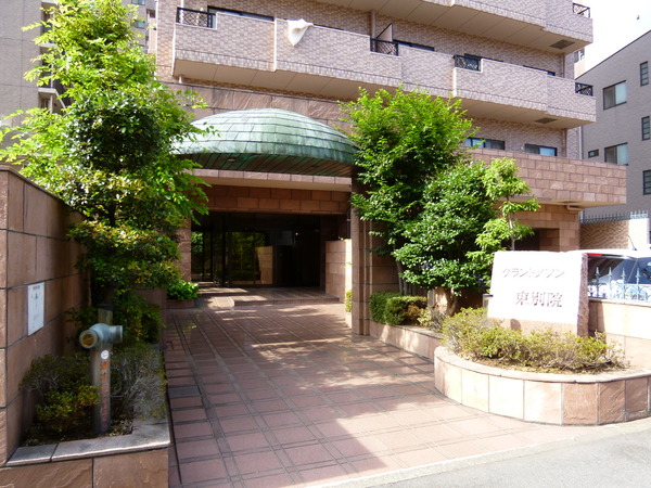 【グランドメゾン東別院】正面玄関
