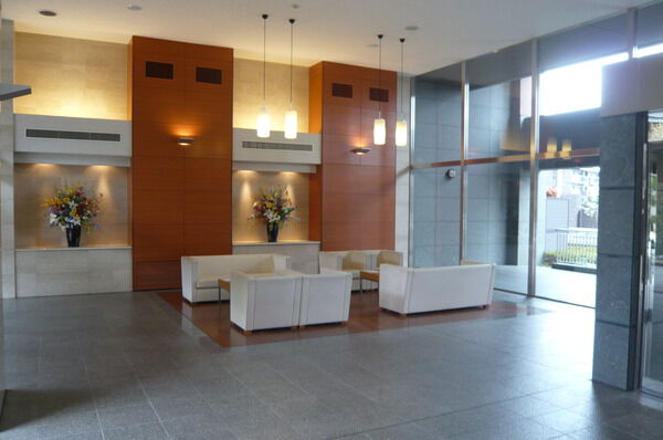 【藤和八事緑ヶ岡ホームズ】エントランスホール