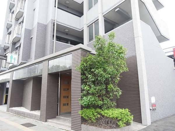 【ロイヤルクレスト金山】エントランス 【ロイヤルクレスト金山】エントランス