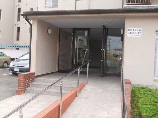 【ニューコーポ当知】エントランス 【ニューコーポ当知】エントランス