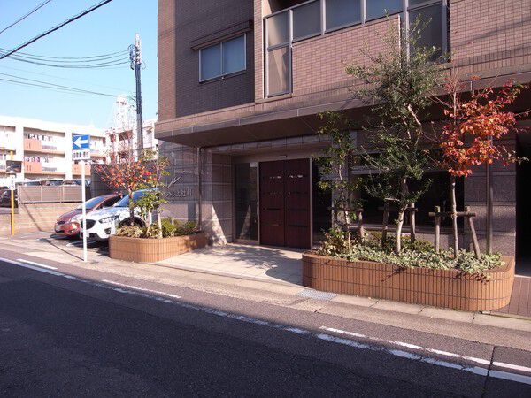 【サンマンションアトレ上社Ⅱ】エントランス